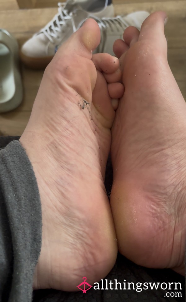 Wank To My Dirty Soles Whilst I Talk To You And Countdown To C*m