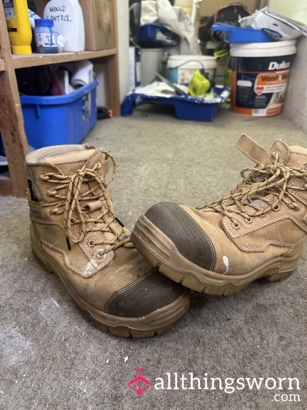 Wanking Over My Boot... Do I C*m?