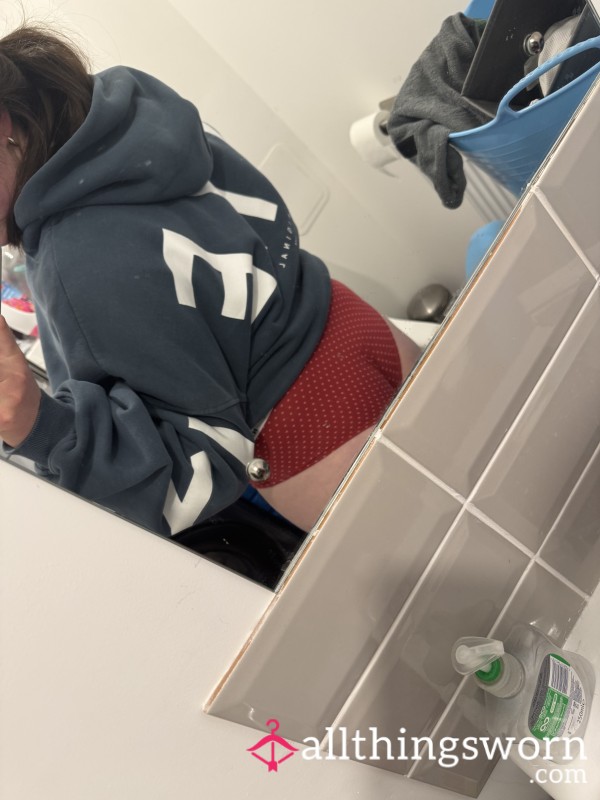 Wanna See My 🍑 Hole 🤭