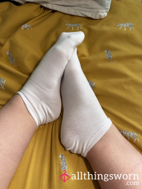 Want Me To Dirty Up My Size 11 Socks For You Baby? 🦶🏼💦