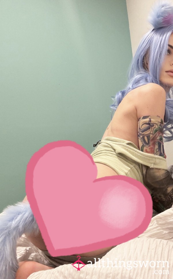 Want To See Me Put My Put My Tail In?
