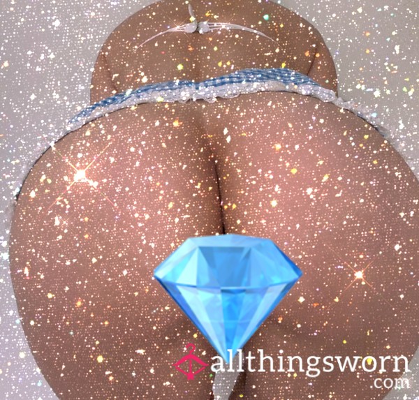 Views From Behind & A Bit Of Pu**y 🍑💦