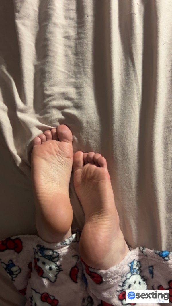 Want To See My Soles?💋