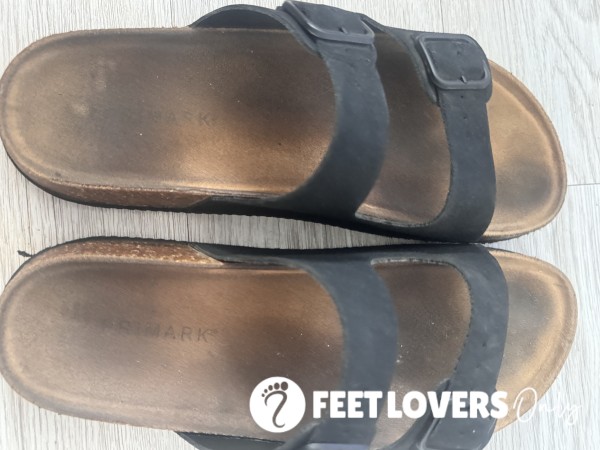 Warm Well Worn Sandals 👡