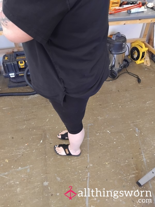 Warning Smelly Leggings Worn 3 Days In This Heat
