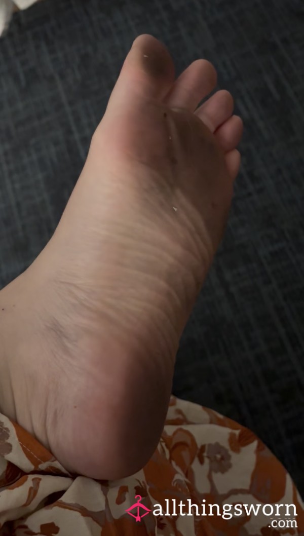 Washing My Dirty Feet 🦶