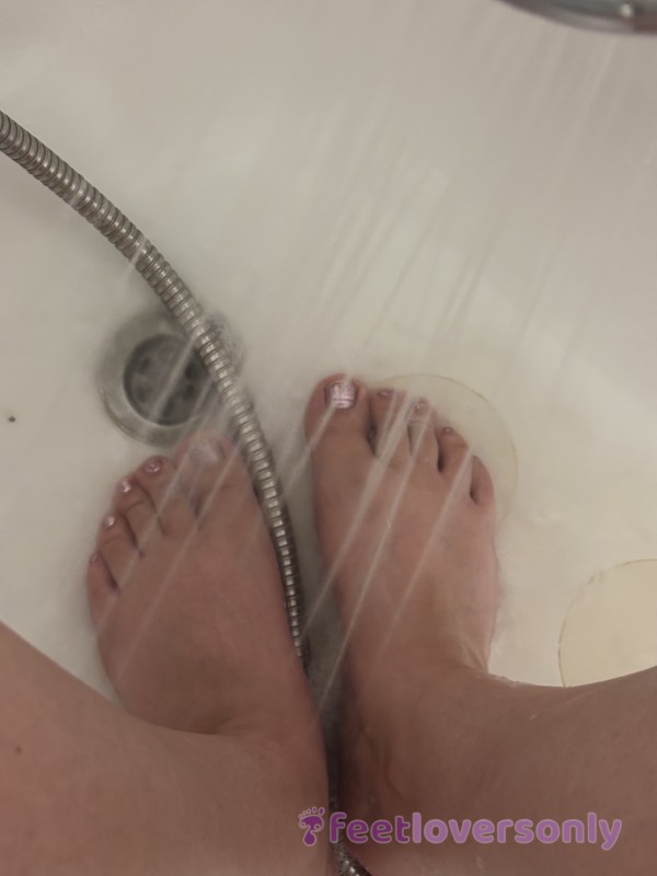 Washing My Feet In The Shower 🧼
