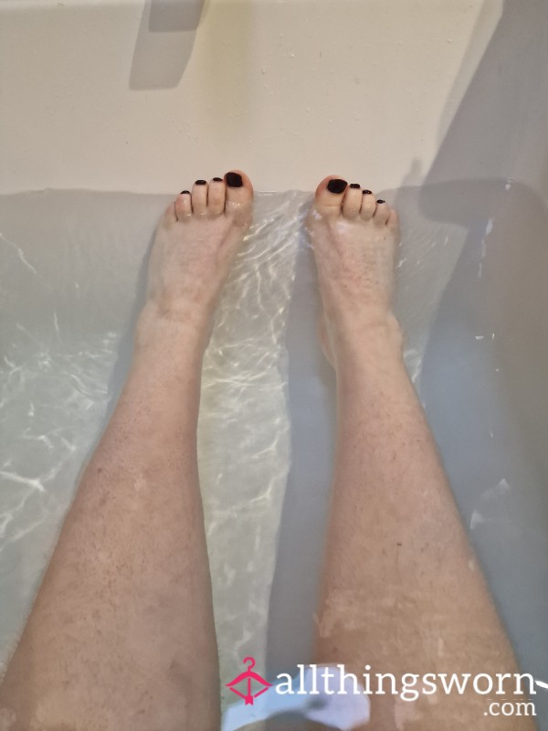 Washing My Stinky Feet In The Bath