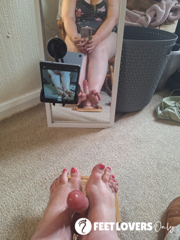 Watch Give Me Di**o A Foot Job