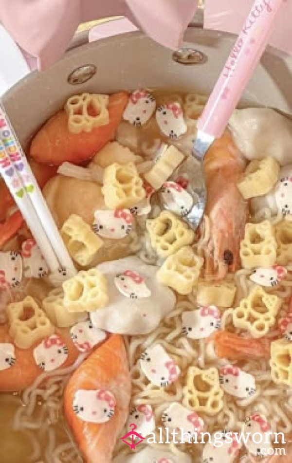 **Eating Fetish** Watch Goddess Blossom Eat Breakfast / Lunch / Dinner 🎀👅🍓🍜🍣