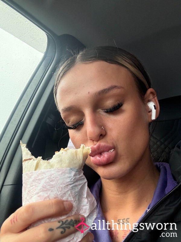 Watch Me Eat My Lunch🥖