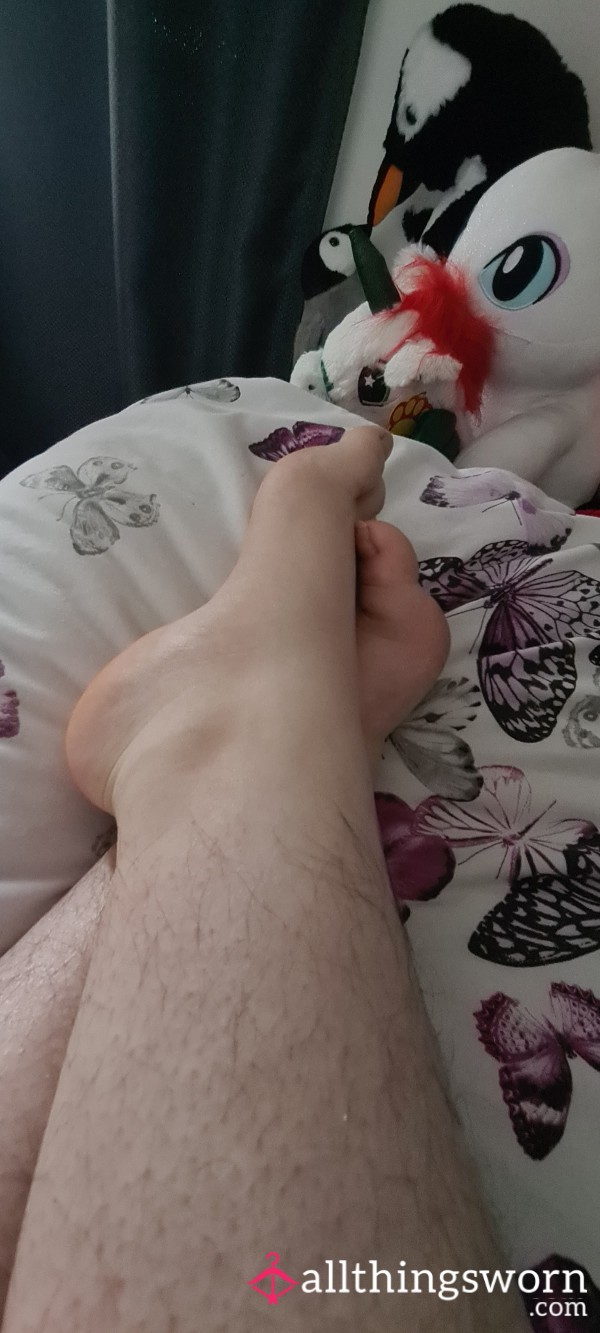 Watch Me Give A Footjob