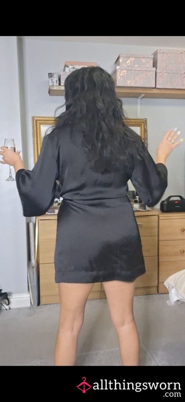Watch Me Have A Cheeky Birthday Dance To One Of My Favourite Songs! Watch Me Shake My Big Peachy A** 🍑👀😜