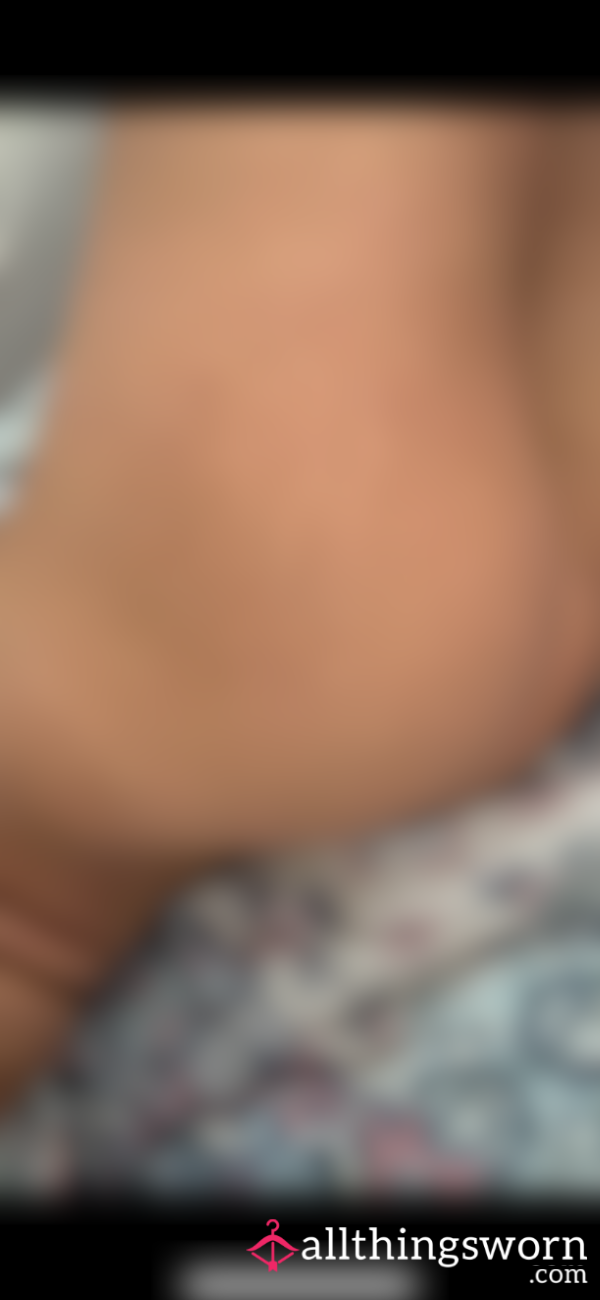 Watch Me Jiggle My A** And Show You My Pu**y🤭😈