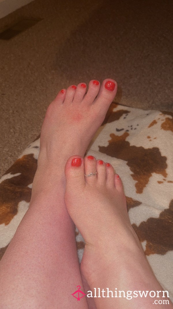 Lotion Feels So Nice Between My Toes🤭🤭