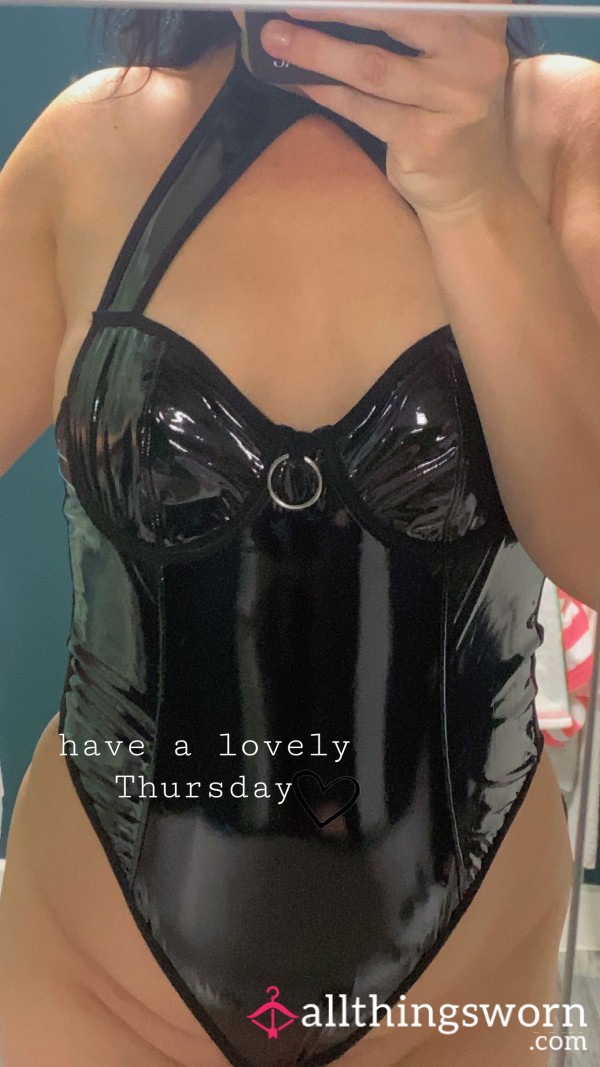 Watch Me Make Myself C*m In My PVC Outfit 💦