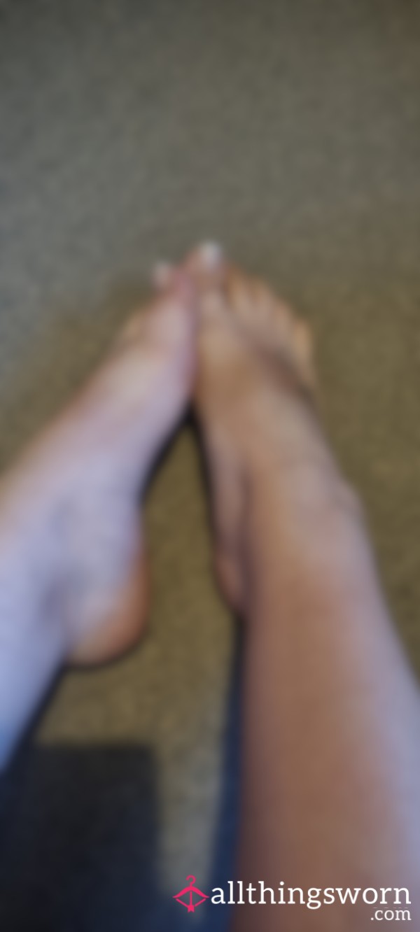 Watch Me Ma**age My Perfectly Pedicured Feet