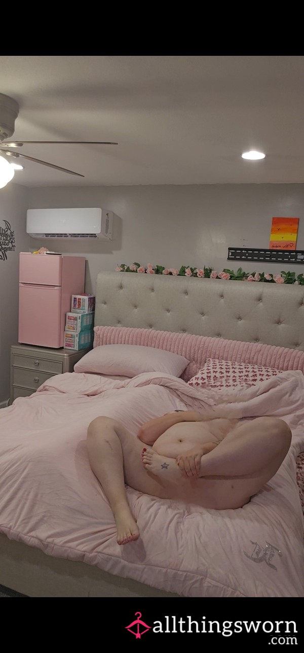 Watch Me M*sturb*te With My Foot
