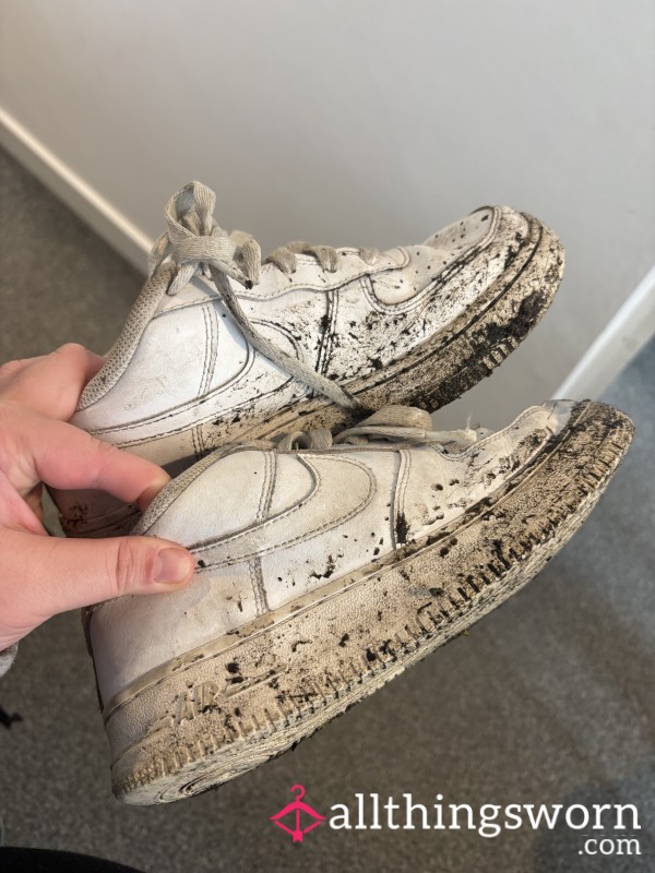 Watch Me Mess My Trainers Up