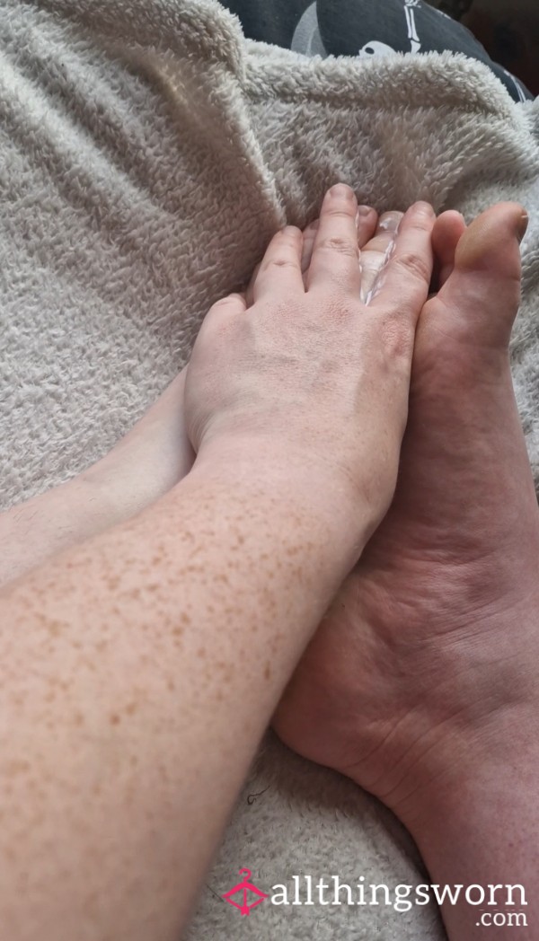 Watch Me Moisturise My Feet.
