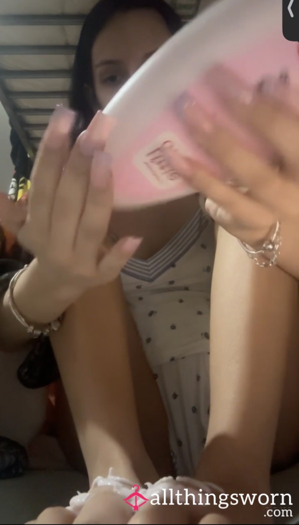 Watch Me Moisturise My Feet 🦶