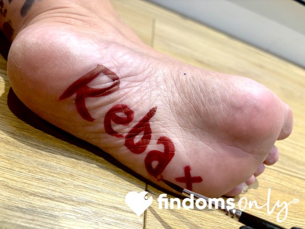 Watch Me Paint My Name On My Foot! 🦶🏼🎨