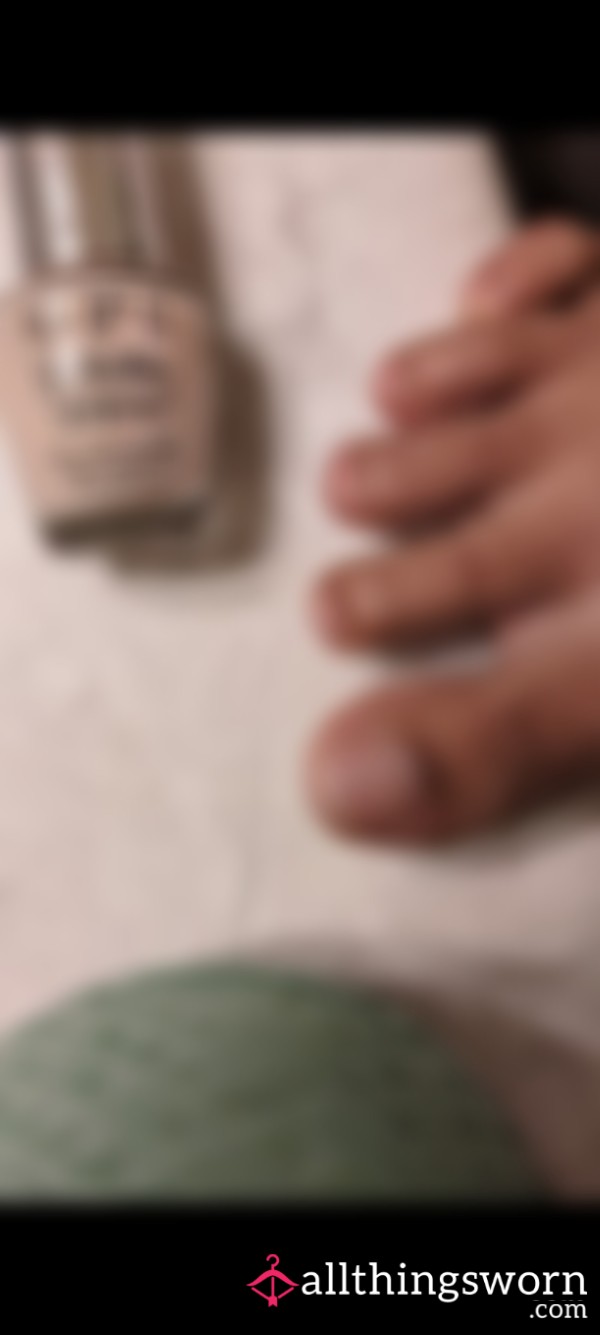 Watch Me Paint My Toe Nails For You💋