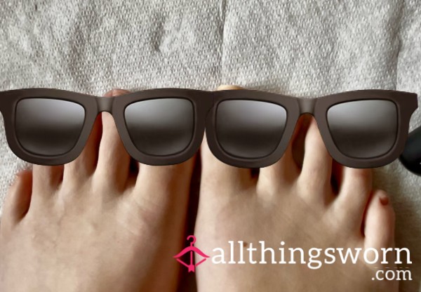 Watch Me Paint My Toenails 💅 3:18