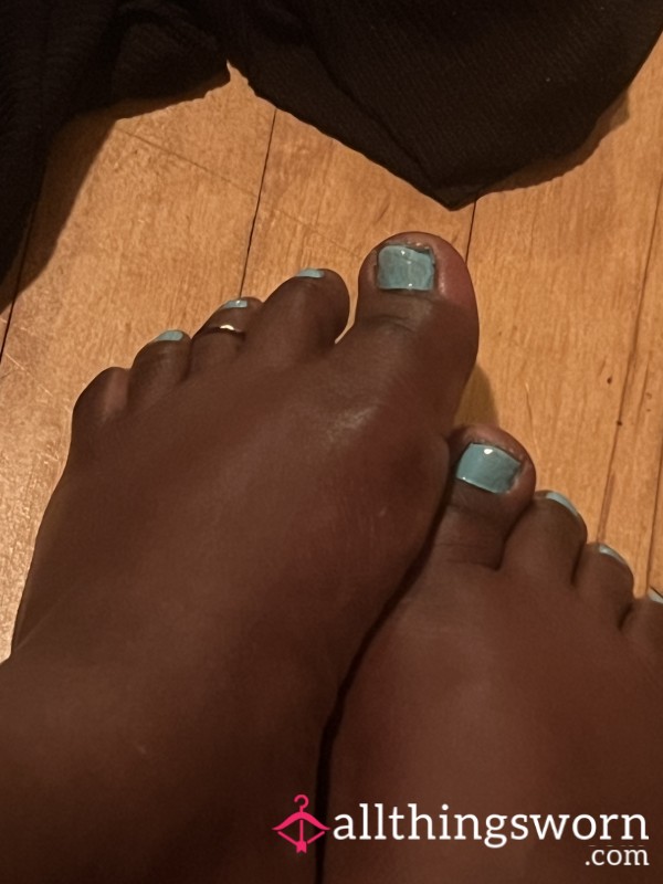 Watch Me Paint My Toes
