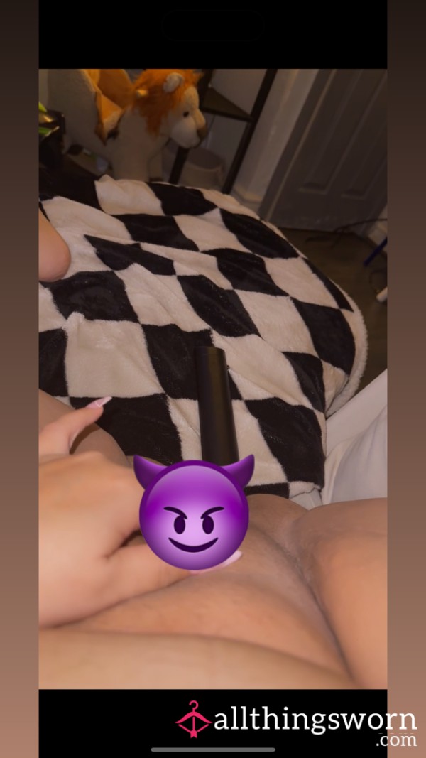 Watch Me Play With My Pu**y