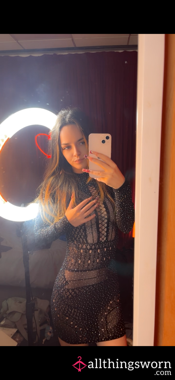 Watch Me Play With My Pu**y