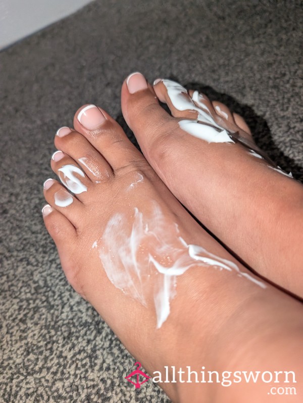 Watch Me Play With My Toes 🙃🫠
