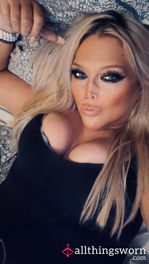 Watch Me Pump My Pu**y And Squ**t