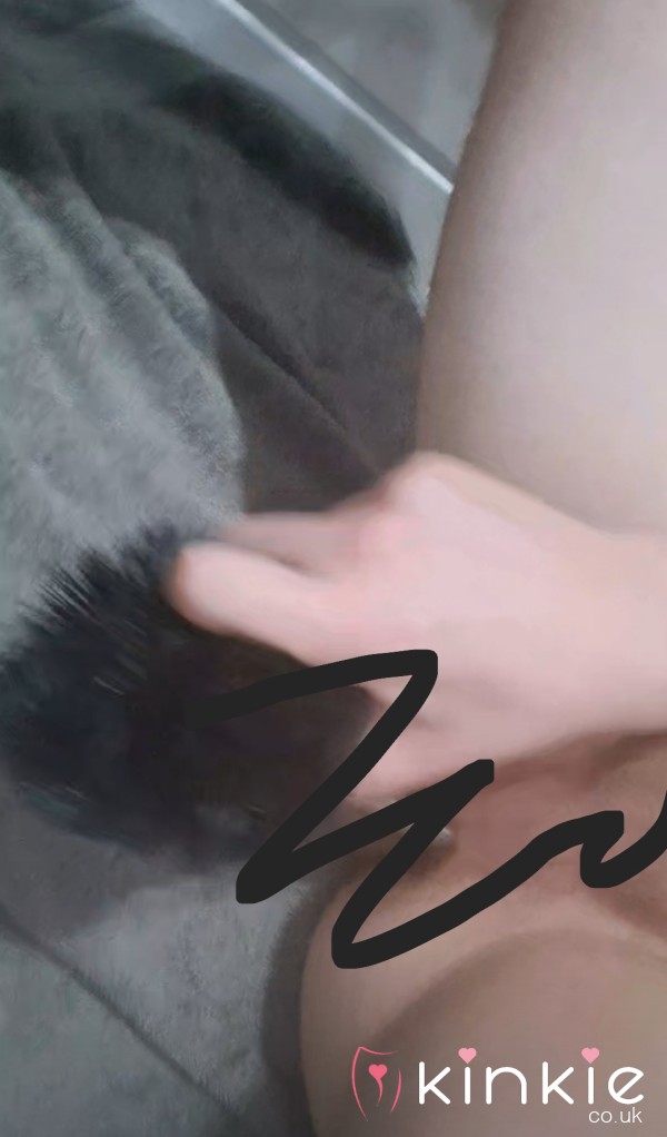 Watch Me Shove A Toilet Brush Up My Tight Hole😈