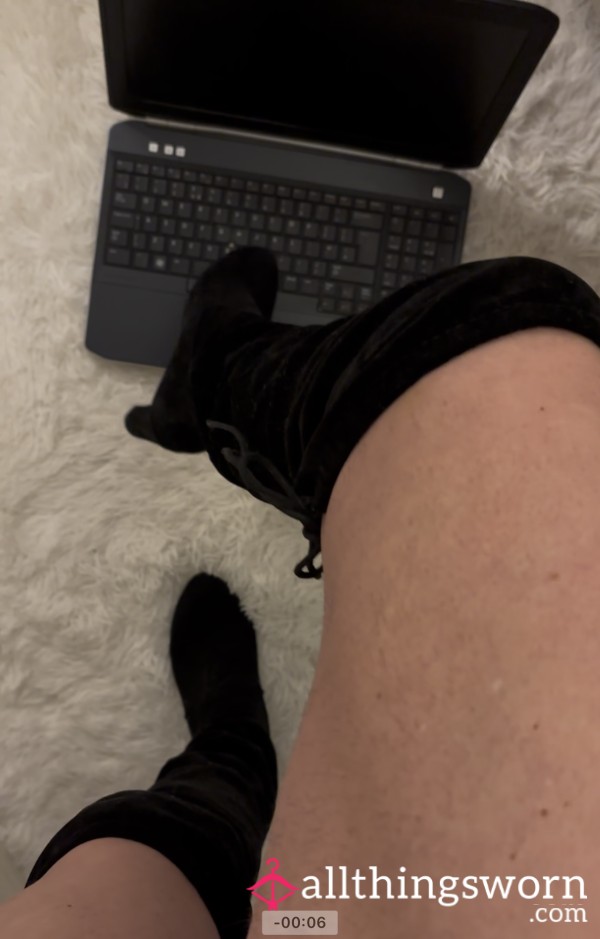 Pre- Made Crushing/ Stamping Video - Watch Me Smash My Lap Top With My Knee High Kinky Black Boots 😈
