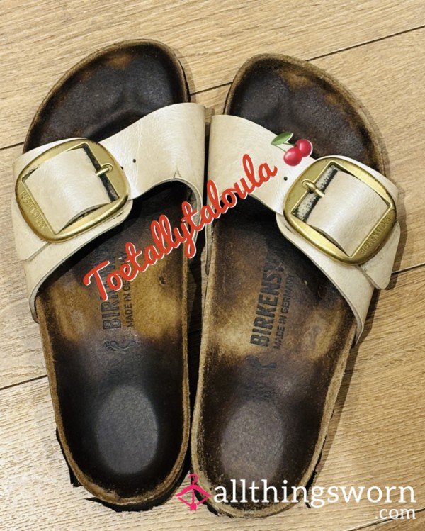 Watch Me Squirt On My Birks And Wear