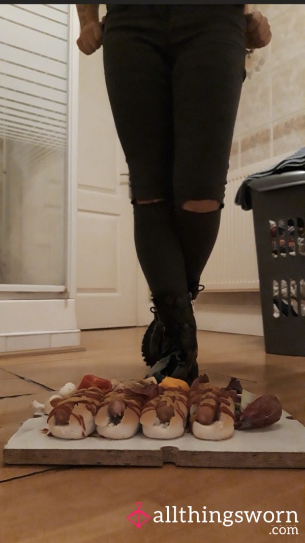 Watch Me Stomp This Hot Dog Platter 😈🔥
