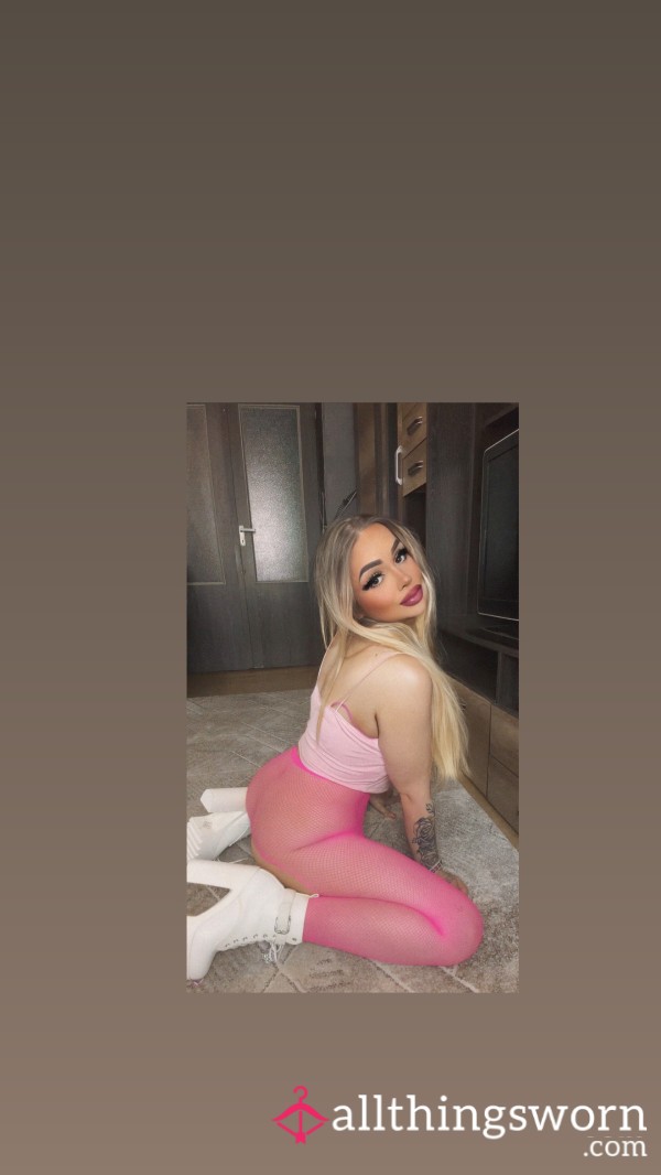 Watch Me Suck Di**o And M*sturb*te Until I C*m