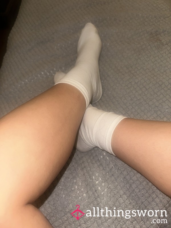 Watch Me Take Off My Socks While I Ignore You🙄👣
