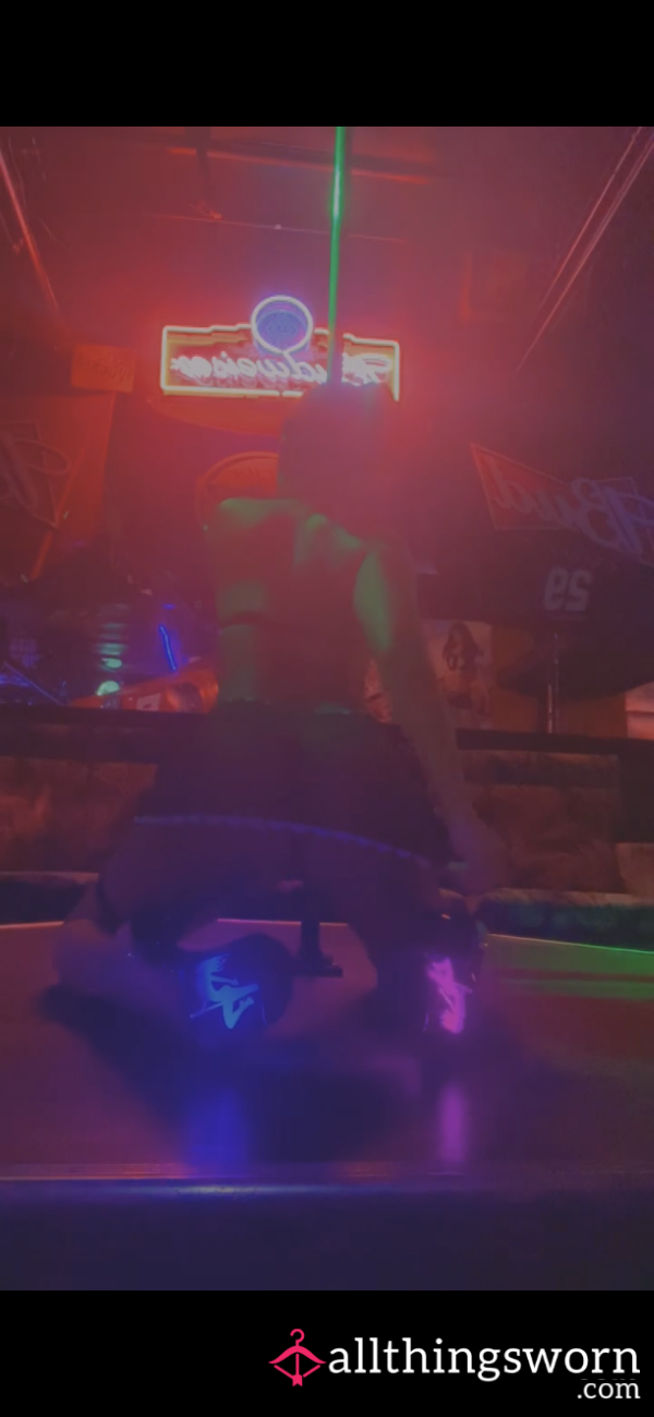 Watch Me Twerk In The Club😈🖤