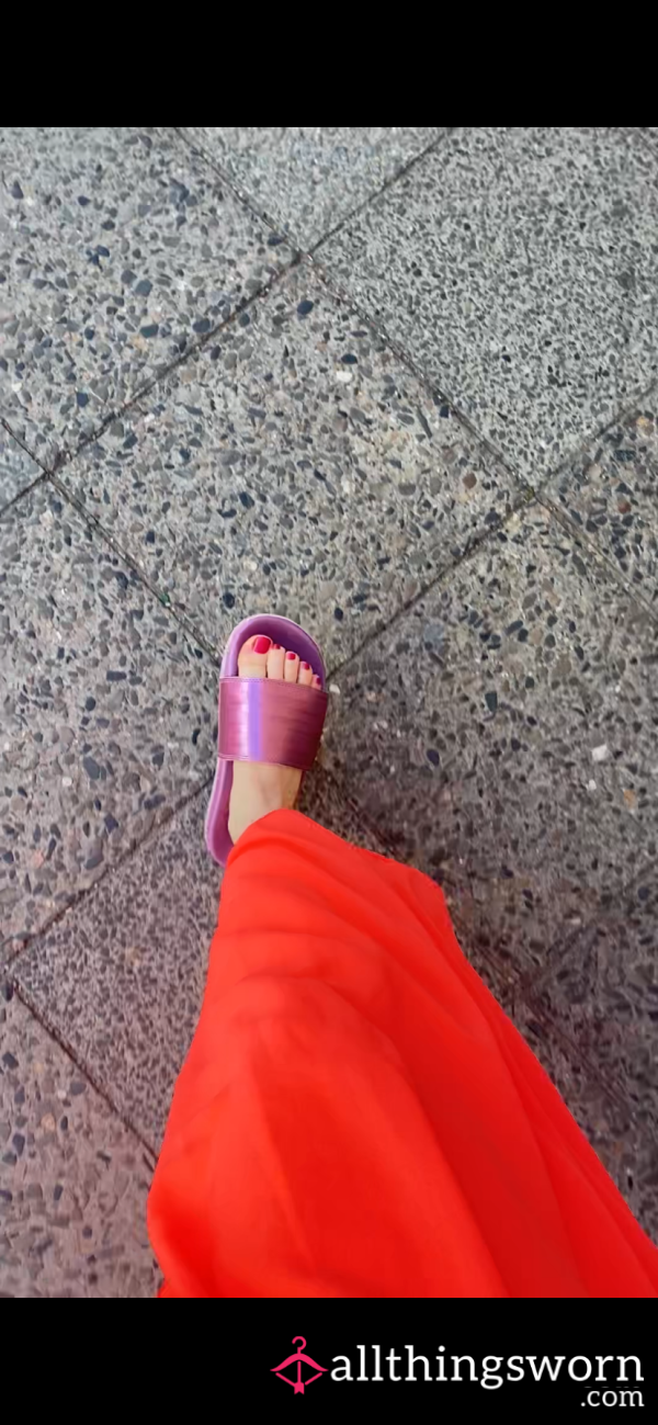 Watch My Beautiful Feet Walking Through Berlin