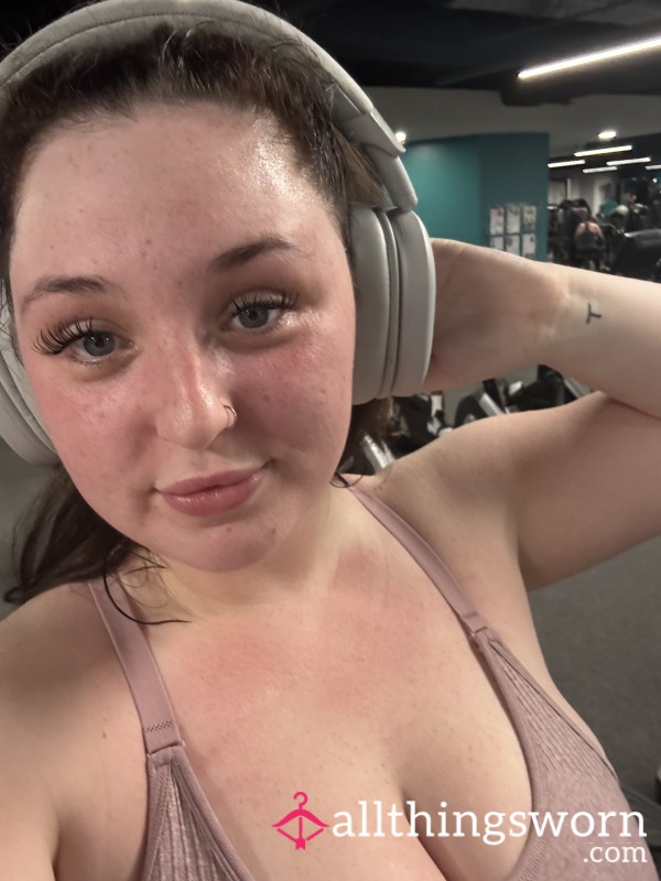 Watch My B**bs Bounce In The Gym 🍉🍉