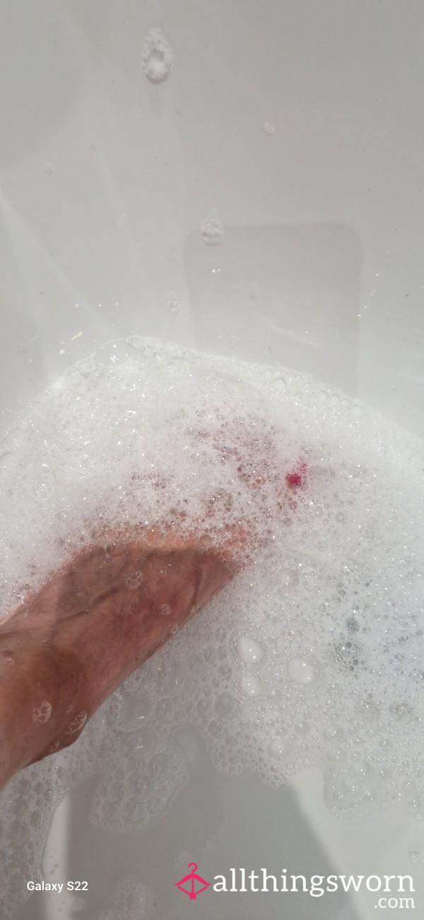 Watch My Cute Little Feet Get A Bubble Bath 🦶🛀