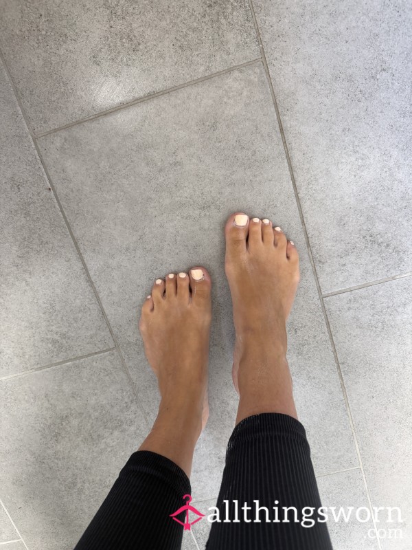 Watch My Feet Ma**age Themselves 🦶🏼💦