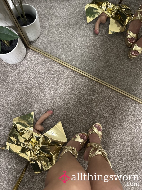 Watch My Feet Splash For You In The Shower 🦶🏼💦