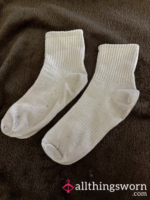 White Sneaker Socks – Worn Today In Everyday Life