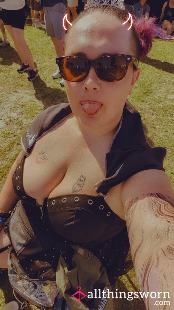 Welcome To Rockville Music Festival Outfits