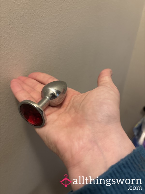 Well Love Red Bedazzled Bu*t Plug