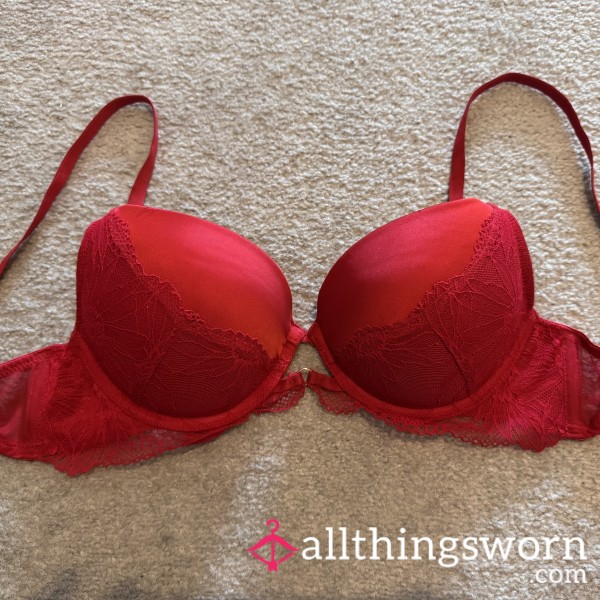 Well Loved And Used Bra 💋