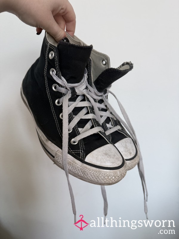 Well Loved Converse Hi-tops ♡ Size 7.5